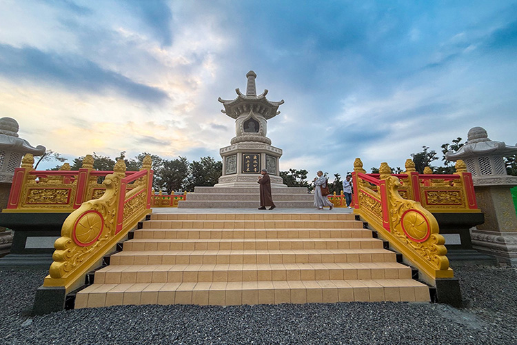 華藏衛視冬至祭祖報恩暨繞塔念佛報師恩、三時繫念法會